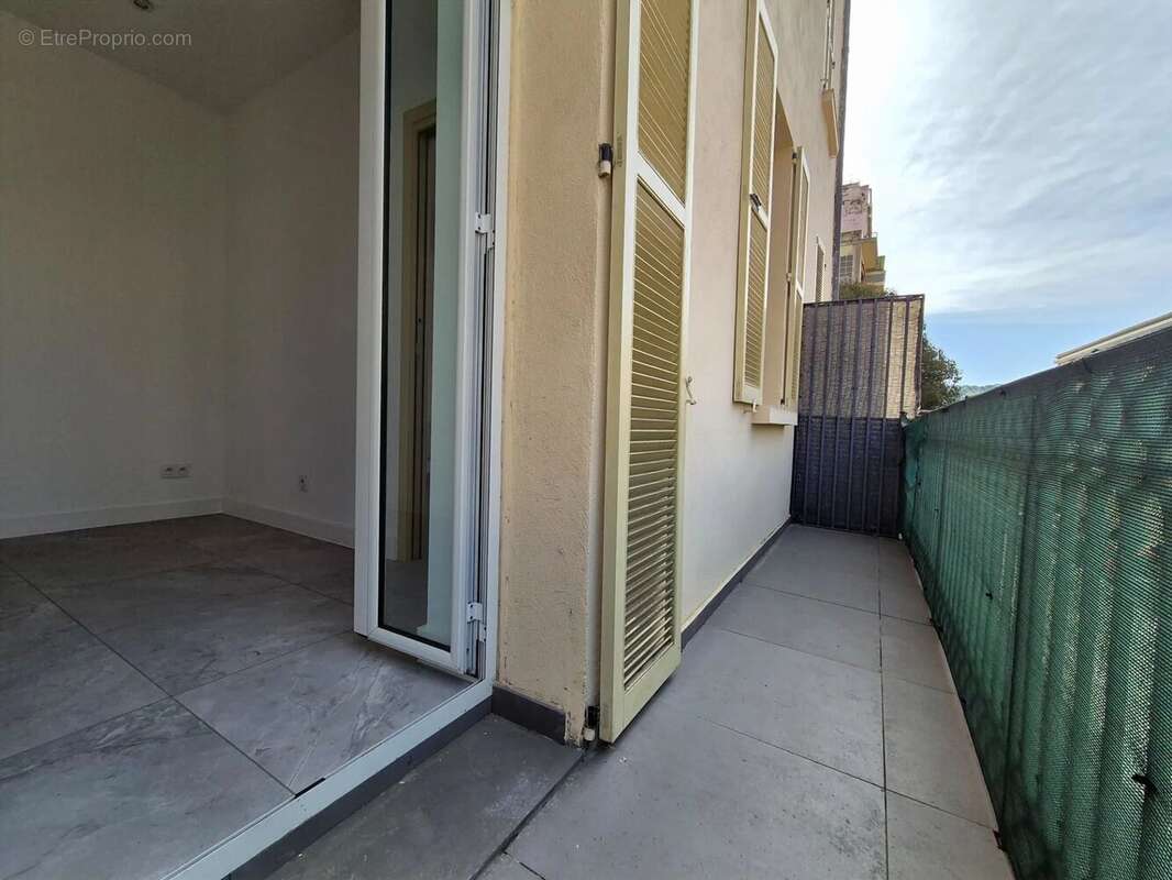 Appartement à VALLAURIS