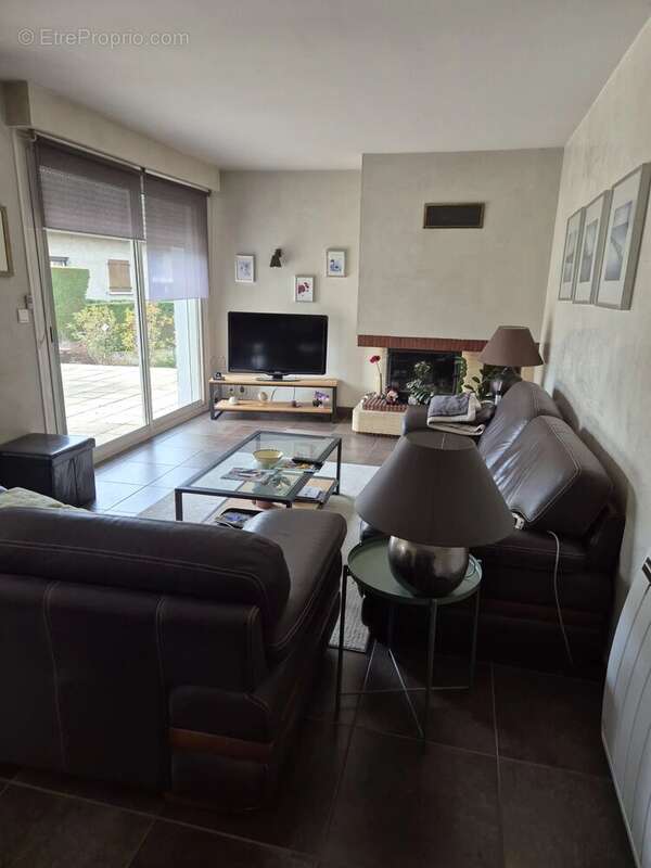 Maison T5 sur deux niveaux - photo 4