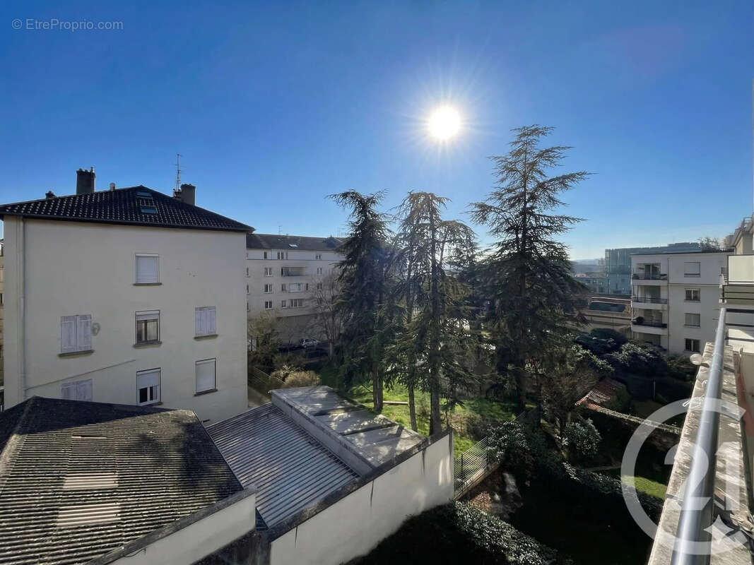 Appartement à LYON-8E