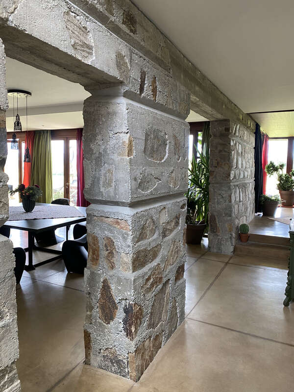 Maison à COUFFOULENS