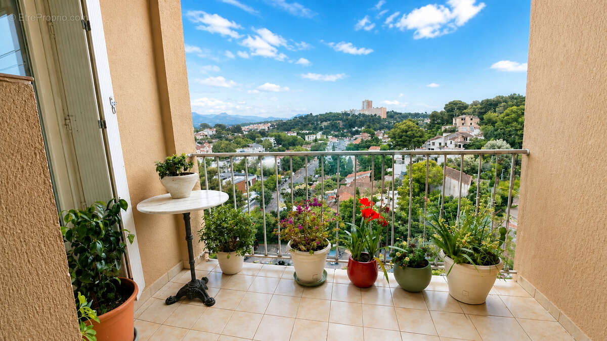 Appartement à MARSEILLE-13E