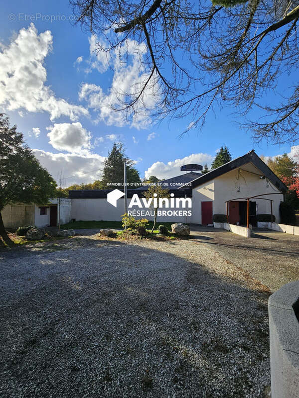 Commerce à LES BRULAIS