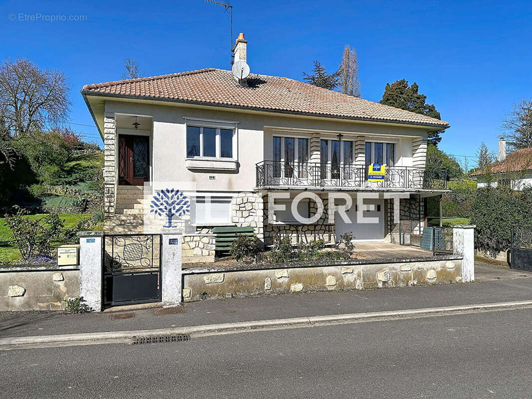 Maison à LOUIN