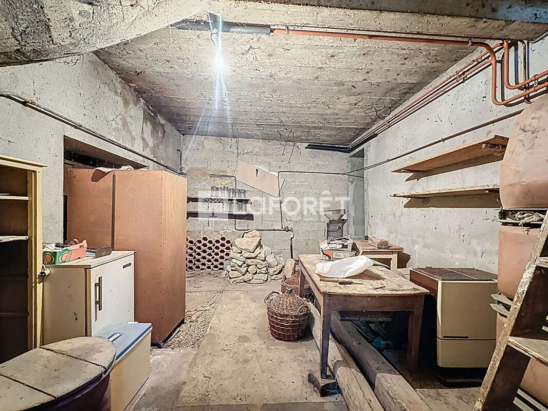 Maison à COURMANGOUX