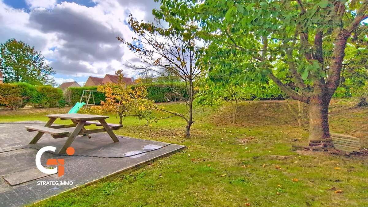 Maison à SAINT-ETIENNE-DU-ROUVRAY