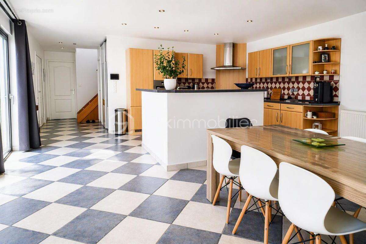 Grande maison individuelle de 237 m² – 5 chambres – 2 salles de bains - Pévèle - photo 2