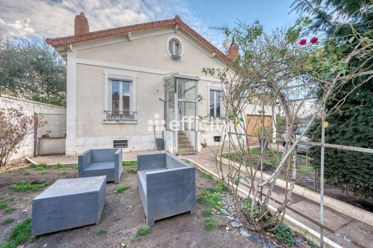 Maison à SAINT-GRATIEN