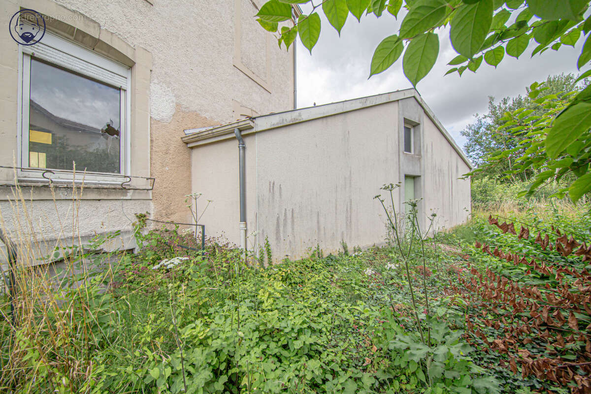 Maison de caractère à rénover, Saint-Mihiel, résidentiel . - photo 8