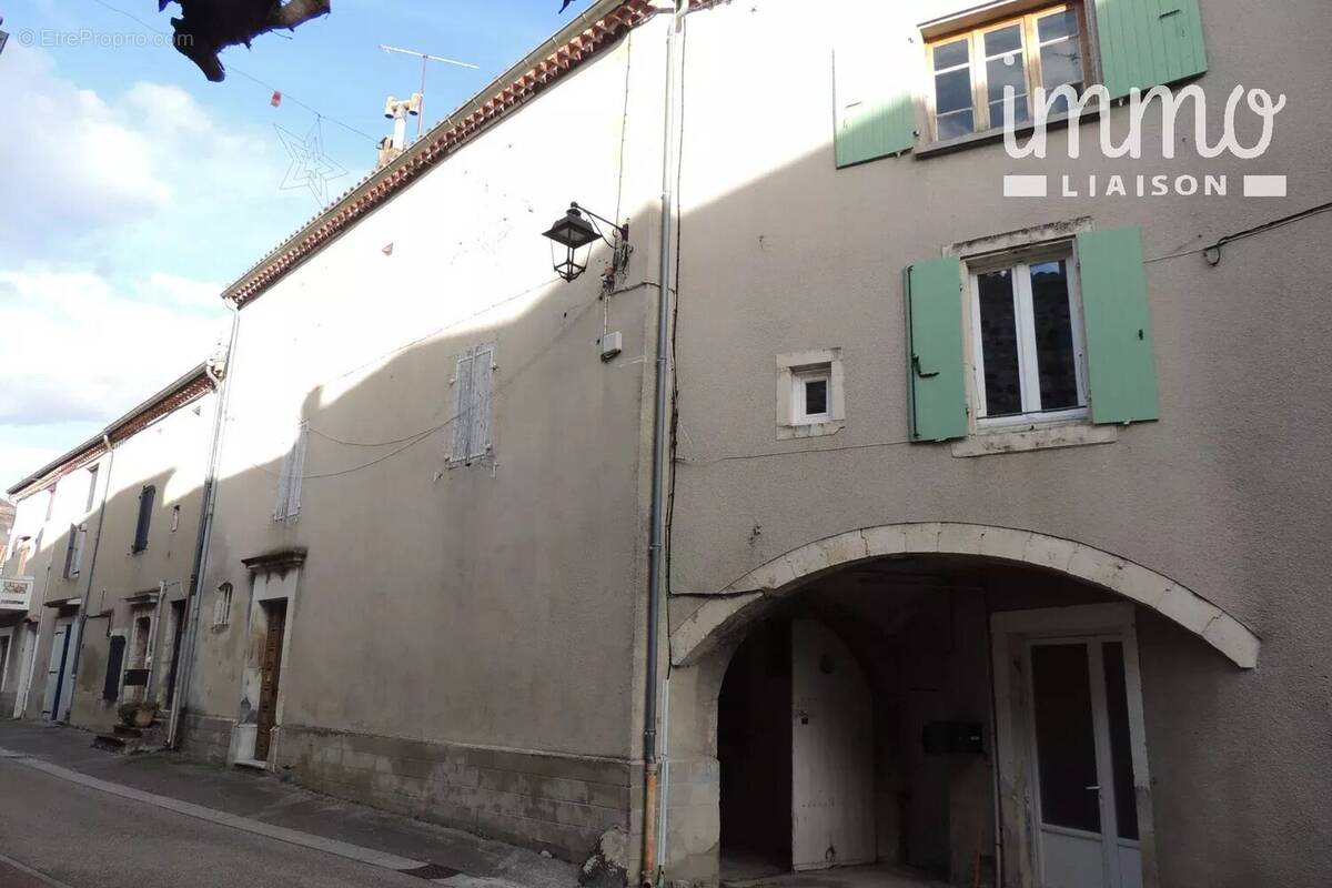 Maison à SAINT-JEAN-LE-CENTENIER