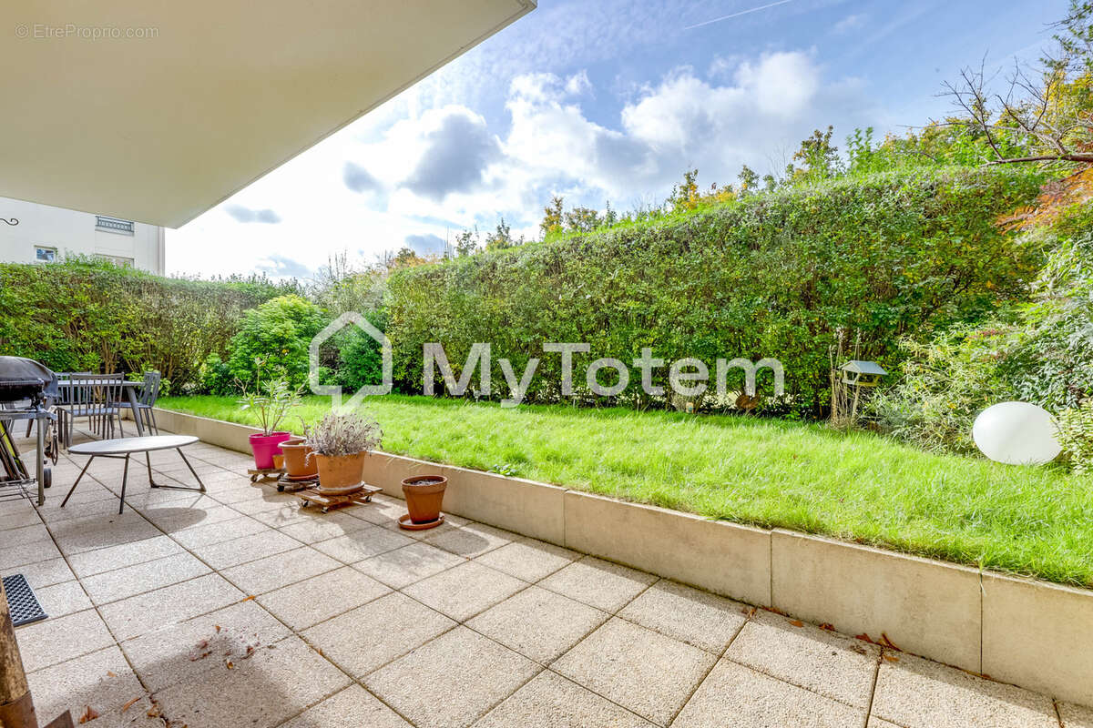 Appartement à LA GARENNE-COLOMBES