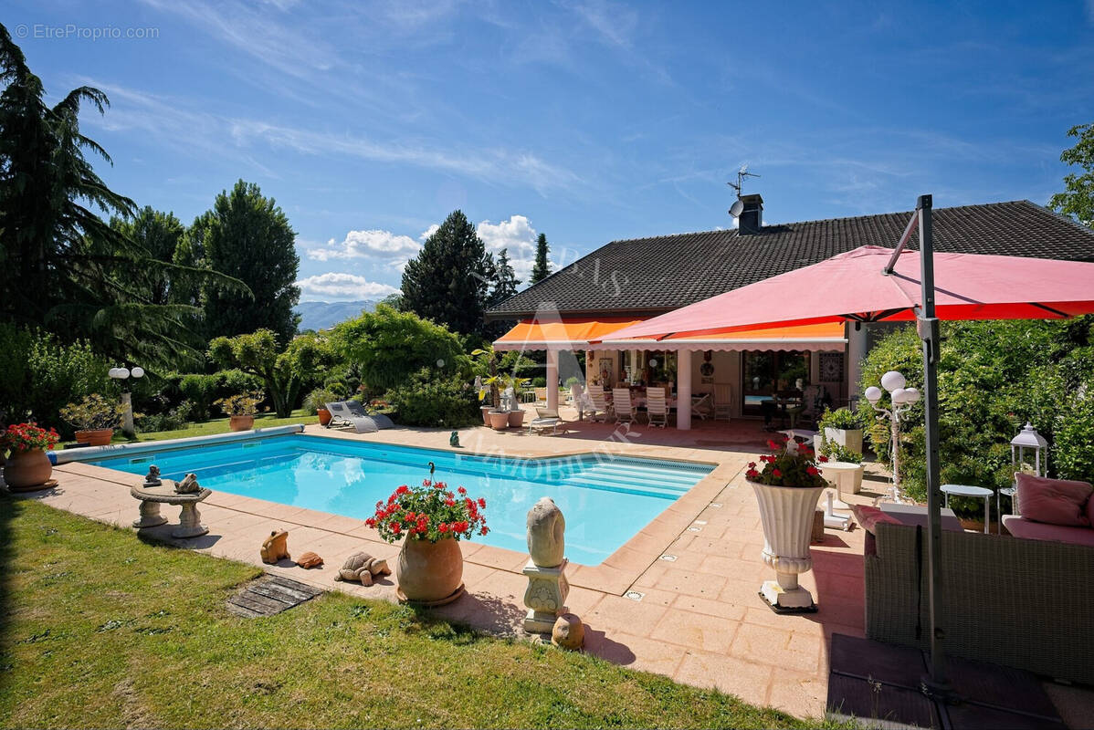 Maison à PREVESSIN-MOENS