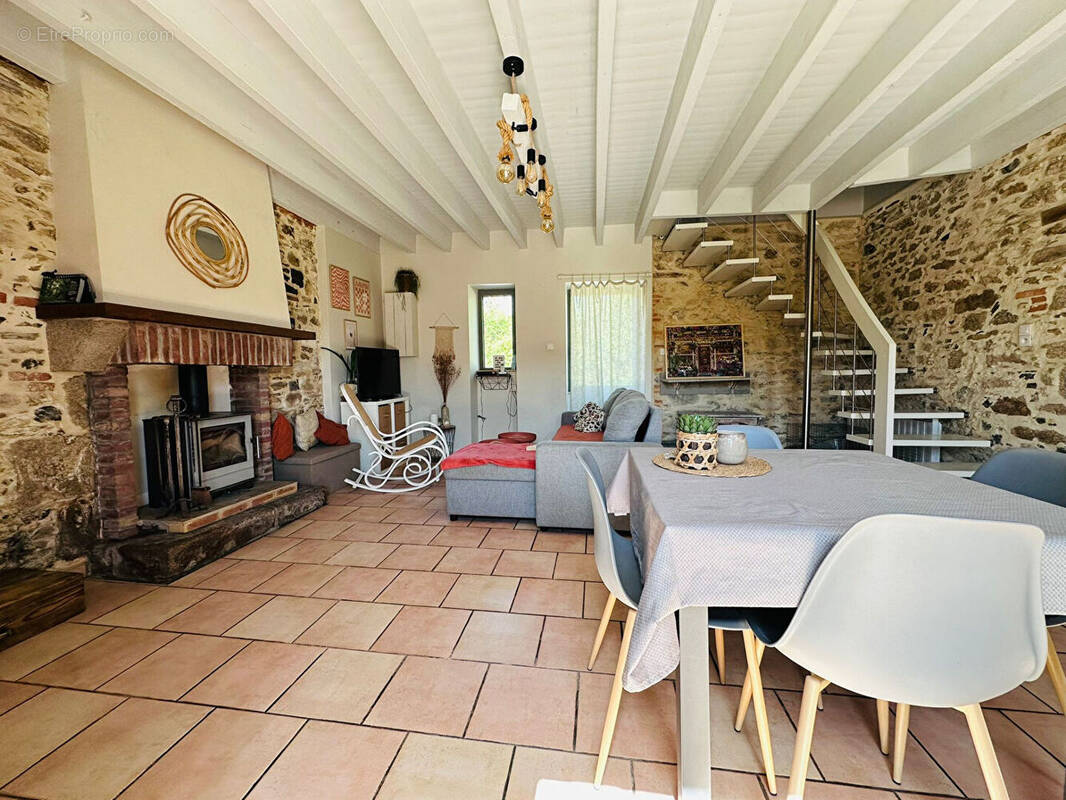 Maison à SAINTE-FLAIVE-DES-LOUPS