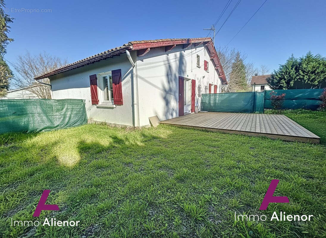 Appartement à HOSTENS