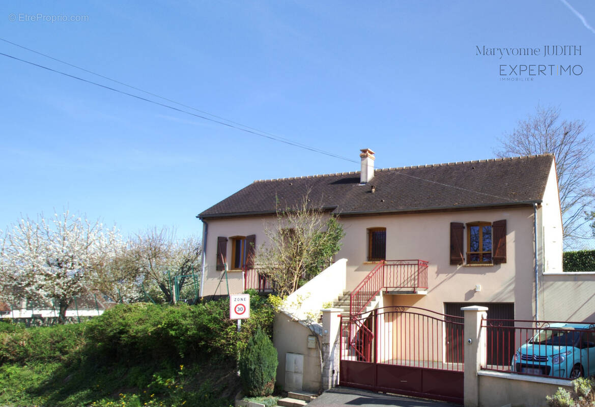 Maison à VILLIERS-SUR-MORIN