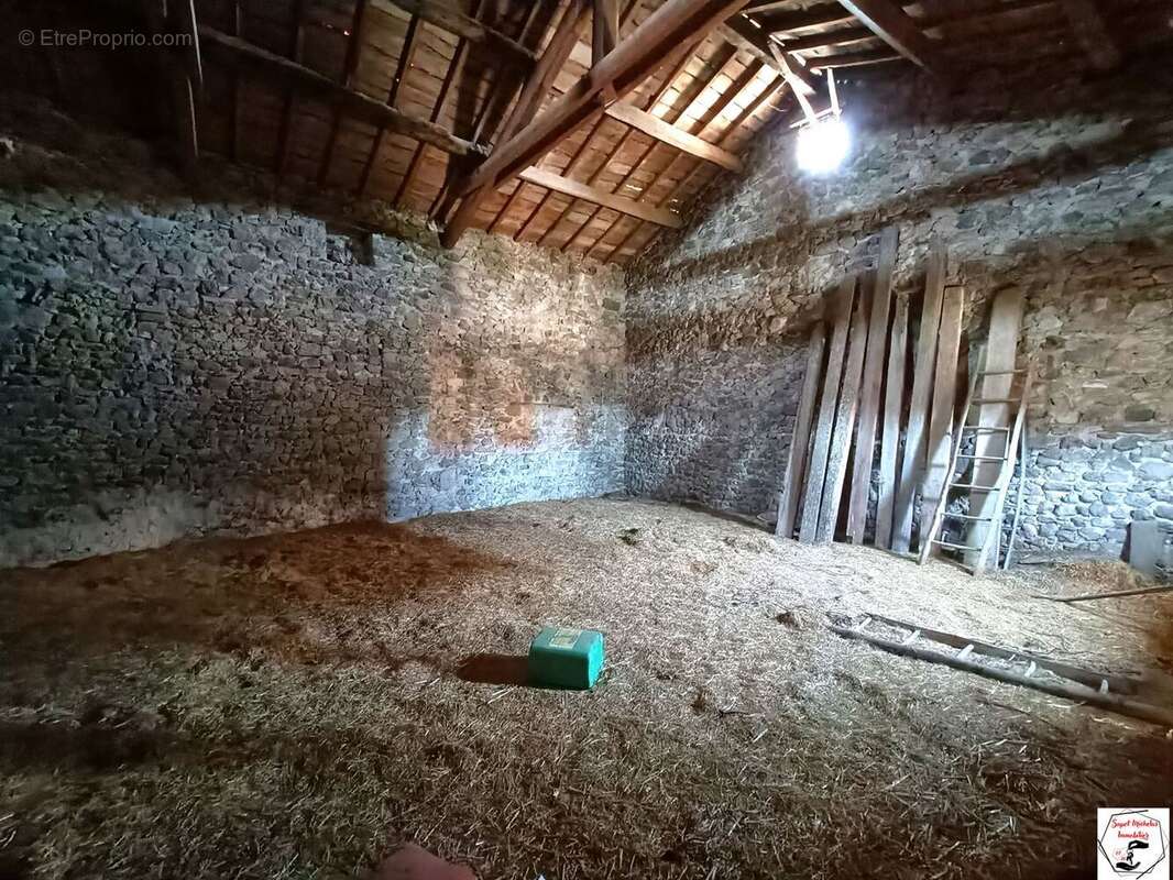 Maison à COLOMBIER-LE-VIEUX