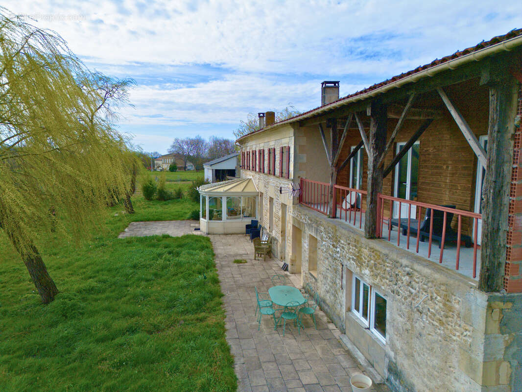 Maison à SAINT-CIERS-SUR-GIRONDE