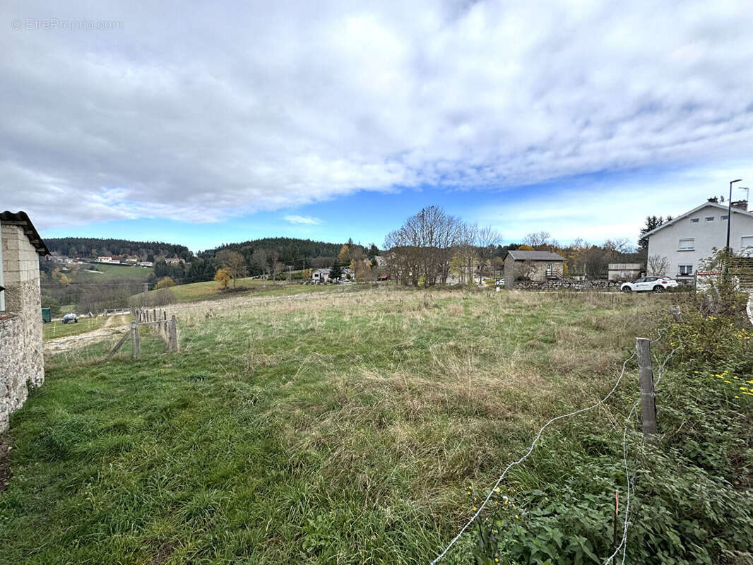 Terrain à TENCE