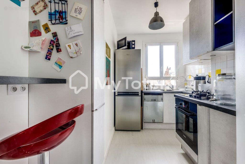 Appartement à PARIS-17E