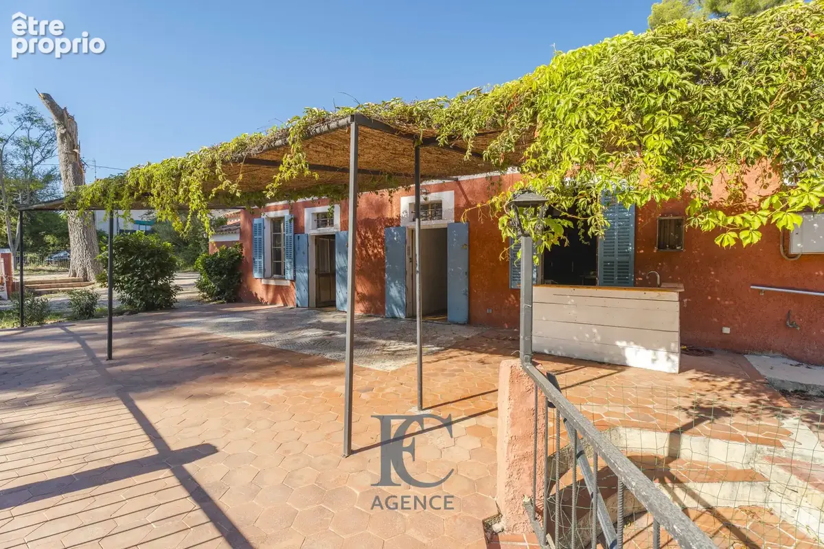 Maison avec local professionnel de 125 m2 au Port d'Alon - photo 2