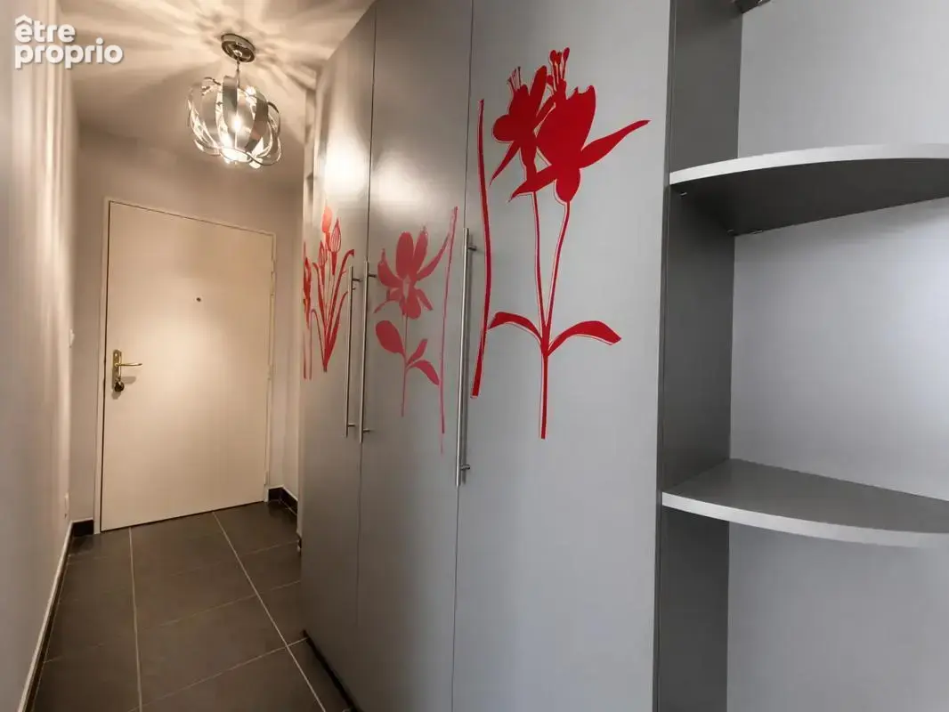 Appartement récent F3 de 67 m² avec parking et piscine - photo 11
