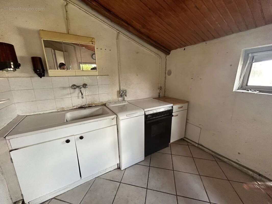 Maison à AUZAT-LA-COMBELLE