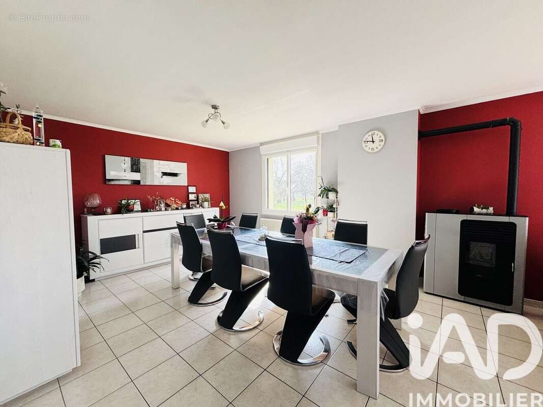 Photo 4 - Maison à ROUGE