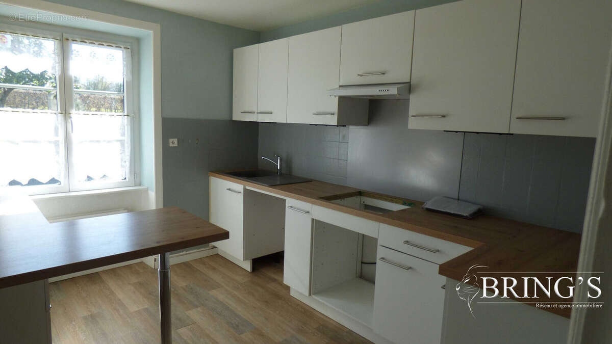 Maison à SAINT-SAUVEUR-LENDELIN