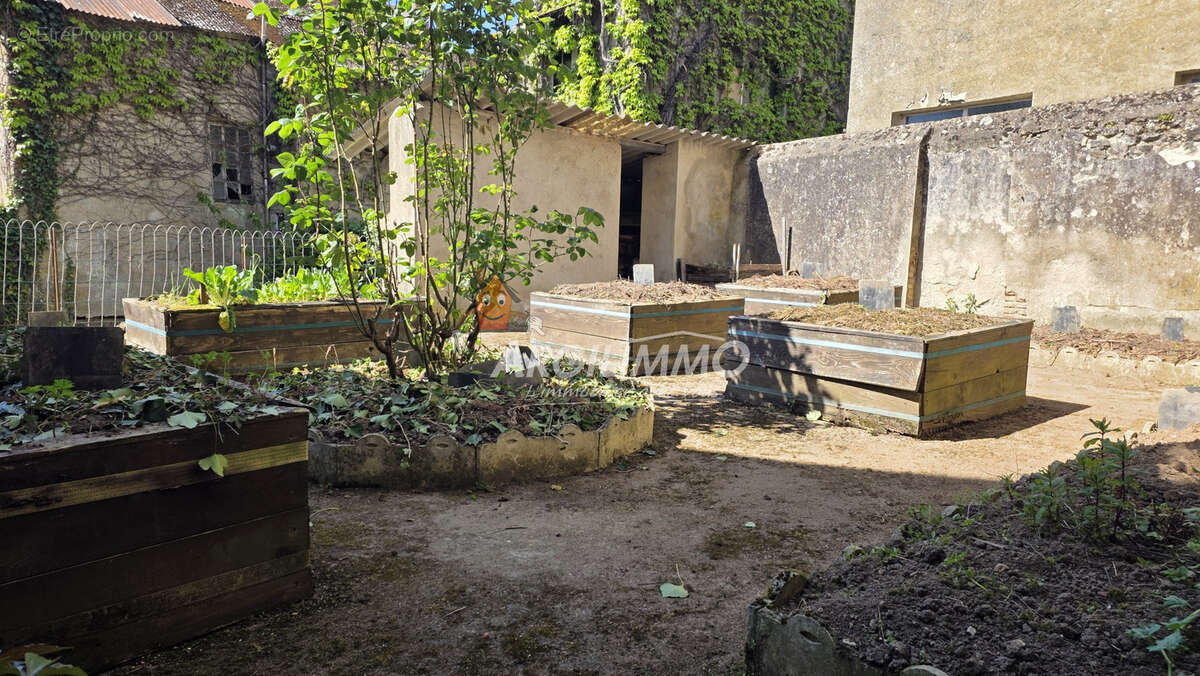 Maison à SAINT-CALAIS