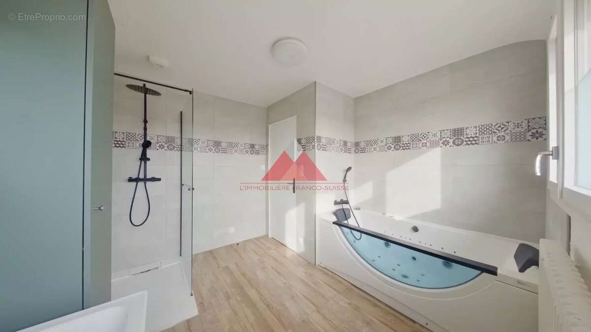 Maison à CHAMPAGNOLE