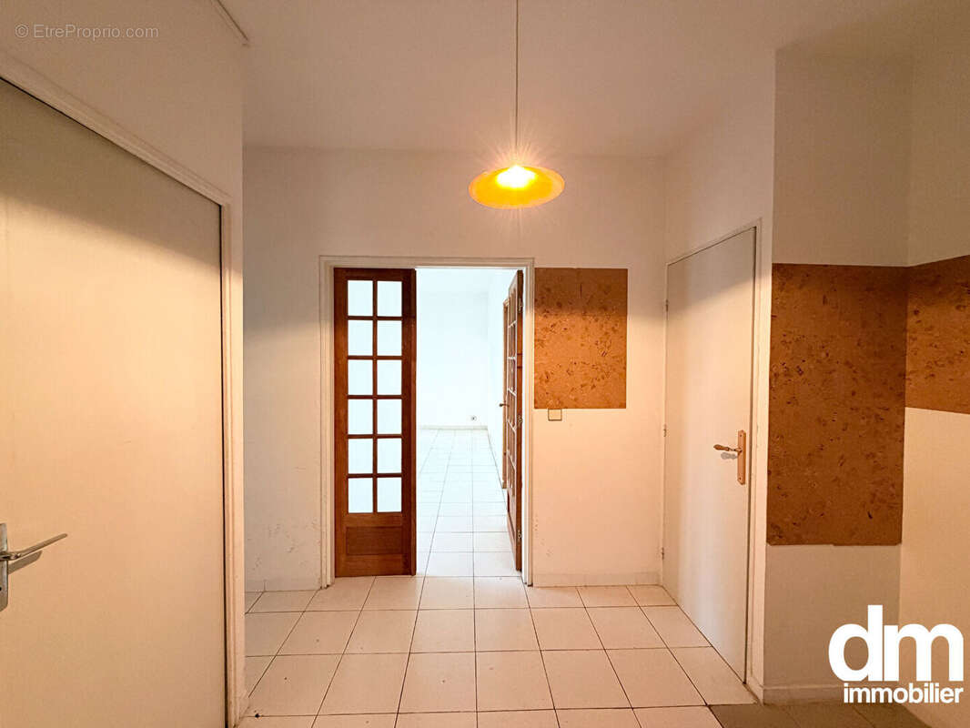 Appartement type 4 d'une superficie de 80.70 m2 avec terrasse et loggia - photo 3
