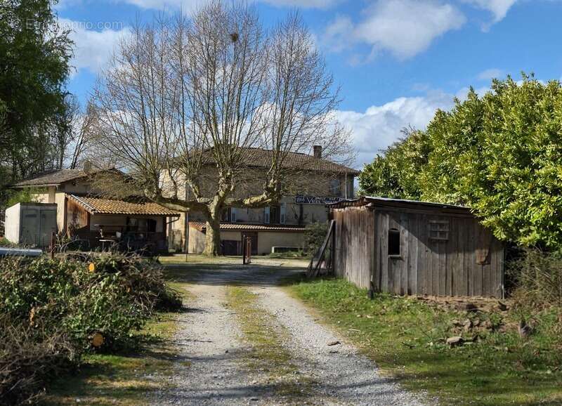 Maison à CHANTEMERLE-LES-BLES