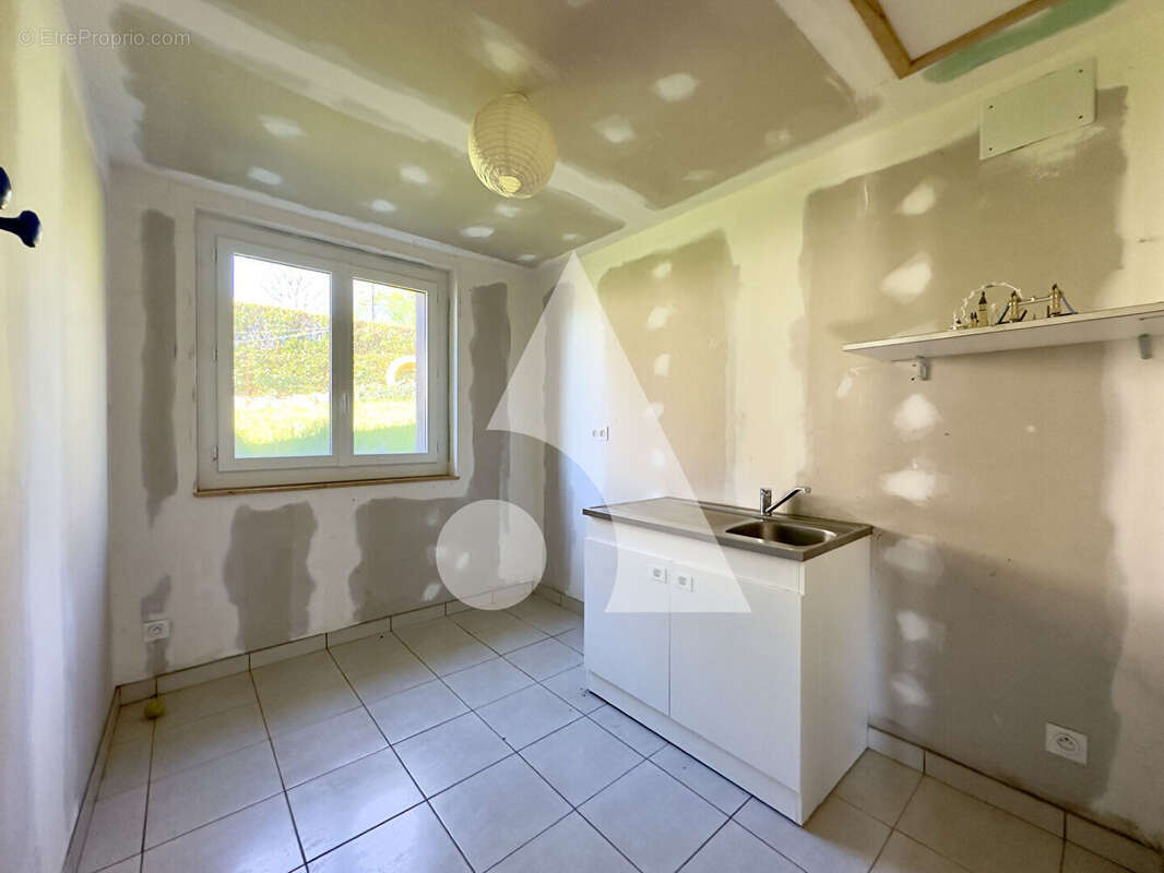 Maison à BAGNAC-SUR-CELE