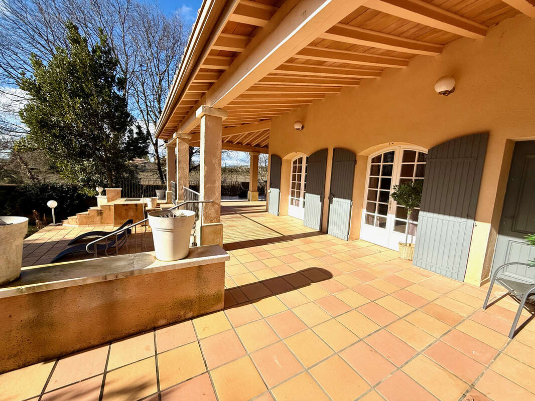 Maison à SUZE-LA-ROUSSE