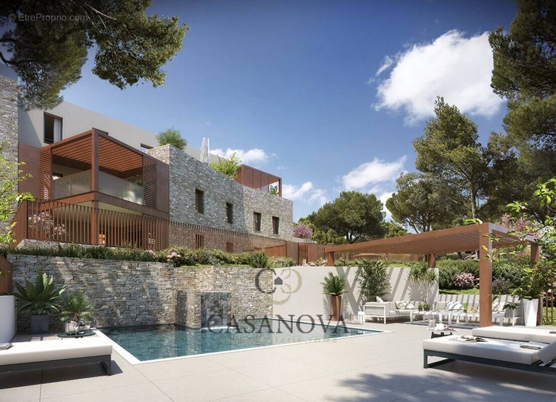 Appartement à SAINT-CLEMENT-DE-RIVIERE