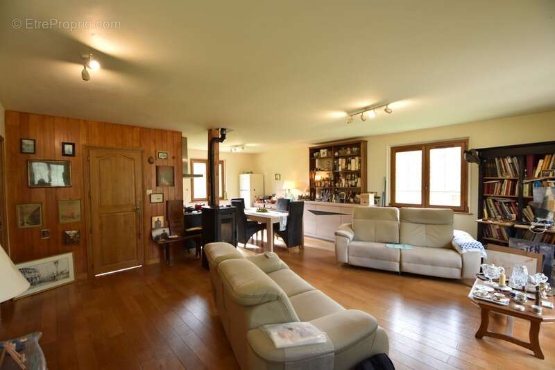 Maison à CRESSY-SUR-SOMME