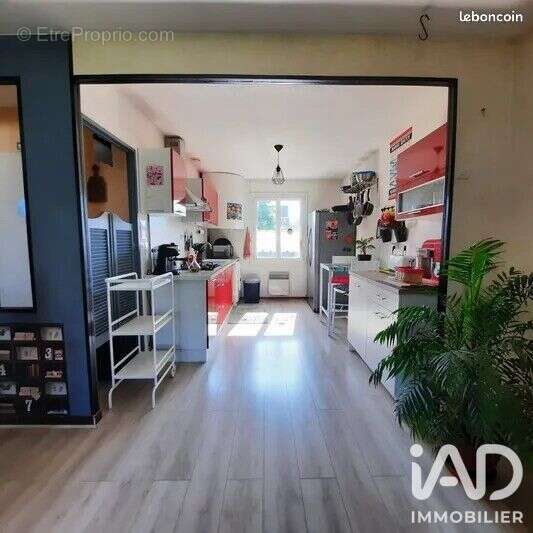 Maison 88 m² à Villepot  - photo 7