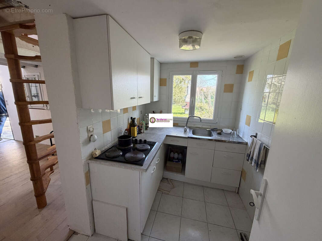 Maison à LE MELE-SUR-SARTHE