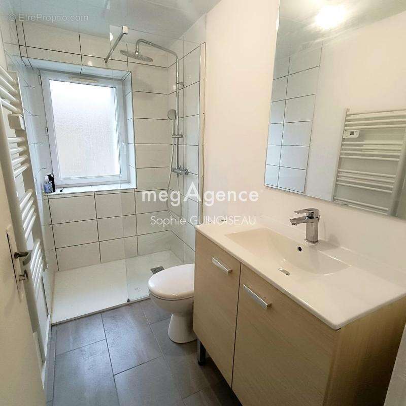 CHOLET Hyper-centre, maison 4 chambres, jardinet - photo 4