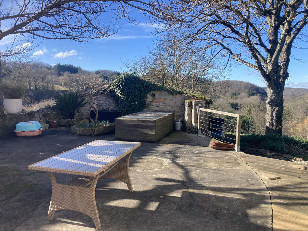 Maison à VILLARDEBELLE