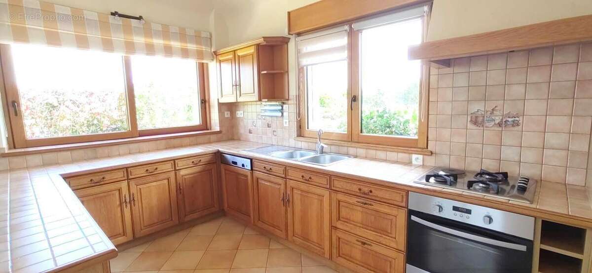 Maison à PLOUZEVEDE