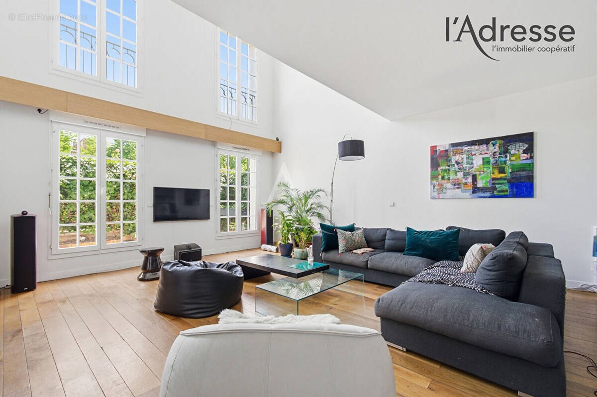 Appartement à SURESNES