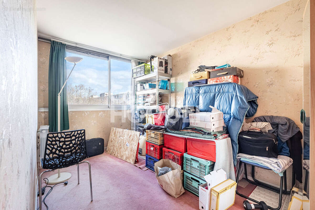 Appartement à VILLENEUVE-LA-GARENNE