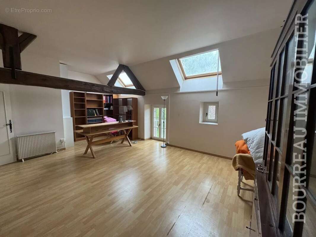 Maison à CHASSY
