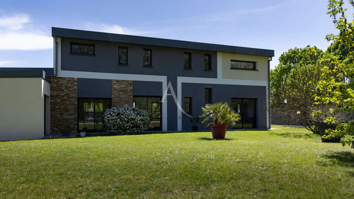 Maison à VINEUIL