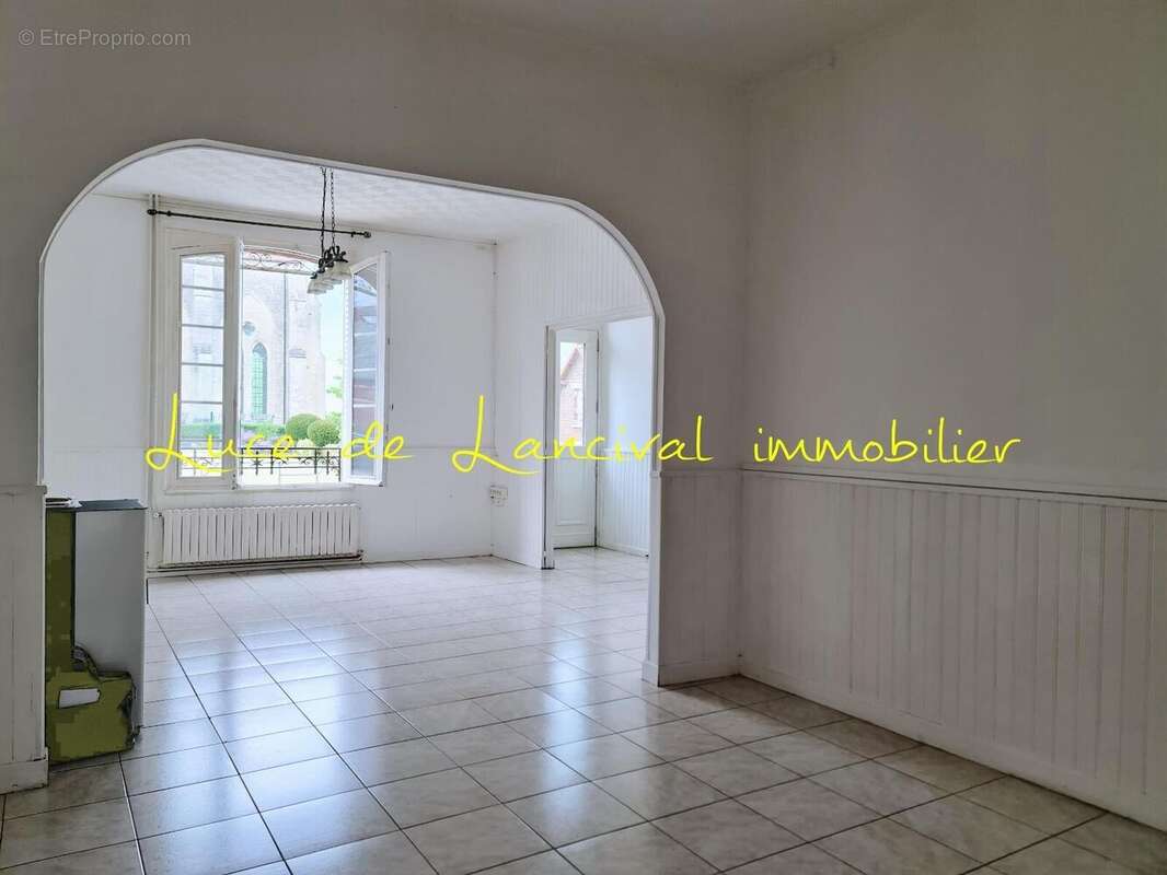 Maison 113 m² à Saint-Gobain  - photo 9