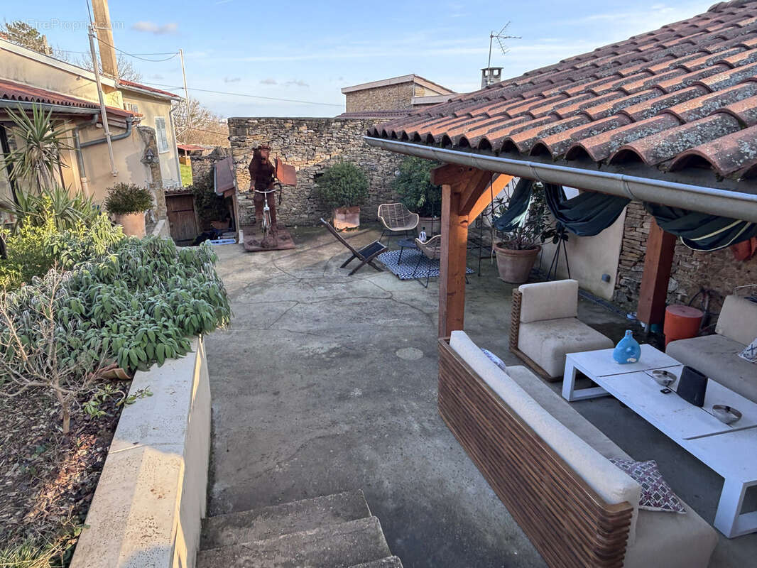 Maison à SAINT-CYR-AU-MONT-D'OR