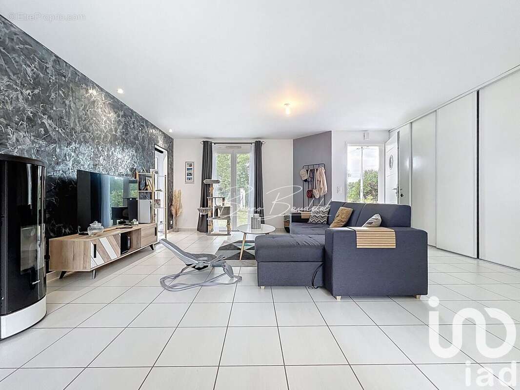 Photo 4 - Maison à LA SAUVE