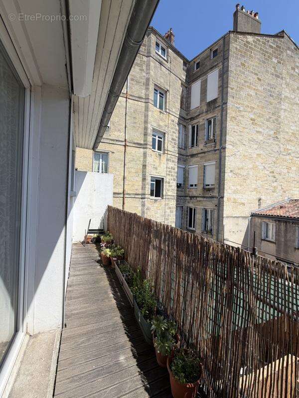 Appartement à BORDEAUX