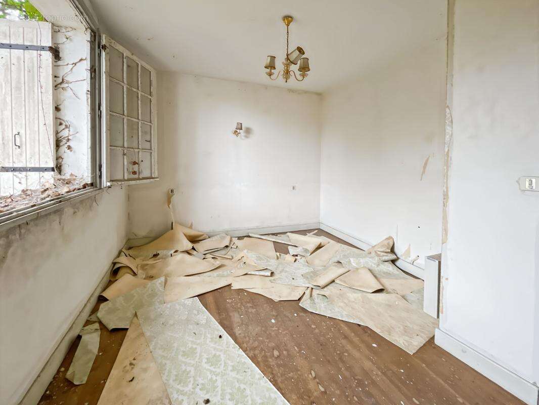 Maison à SAINT-GERMAIN-DU-SALEMBRE