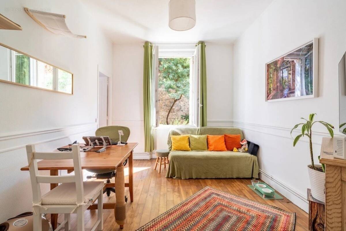 Appartement à PARIS-19E